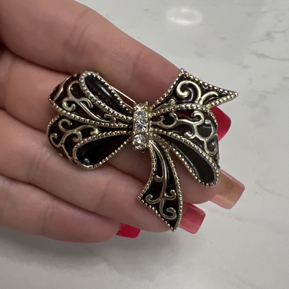Vintage Monet‎ Bow Brooch Pin Red Enamel Rhinestone Silver Tone Signed